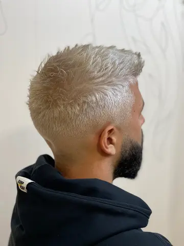Coupe homme réalisation salon