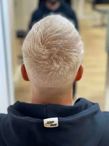 Coupe homme réalisation salon